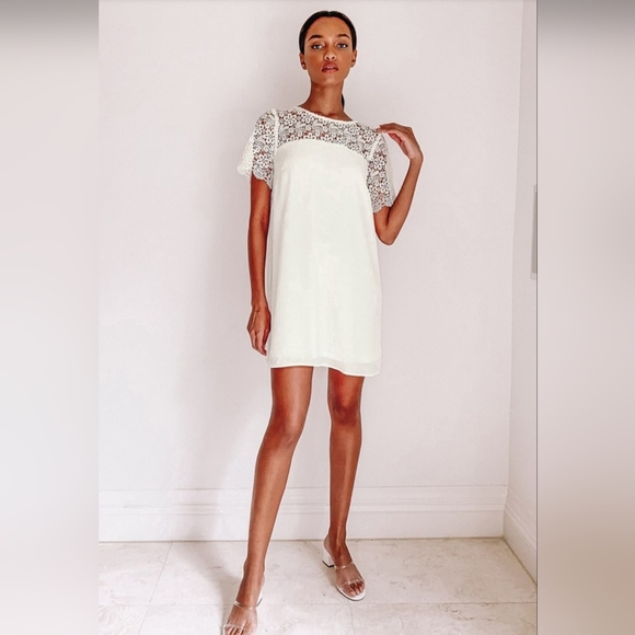 NWT Lulus white sheeth dress with lace - Picture 2 of 3